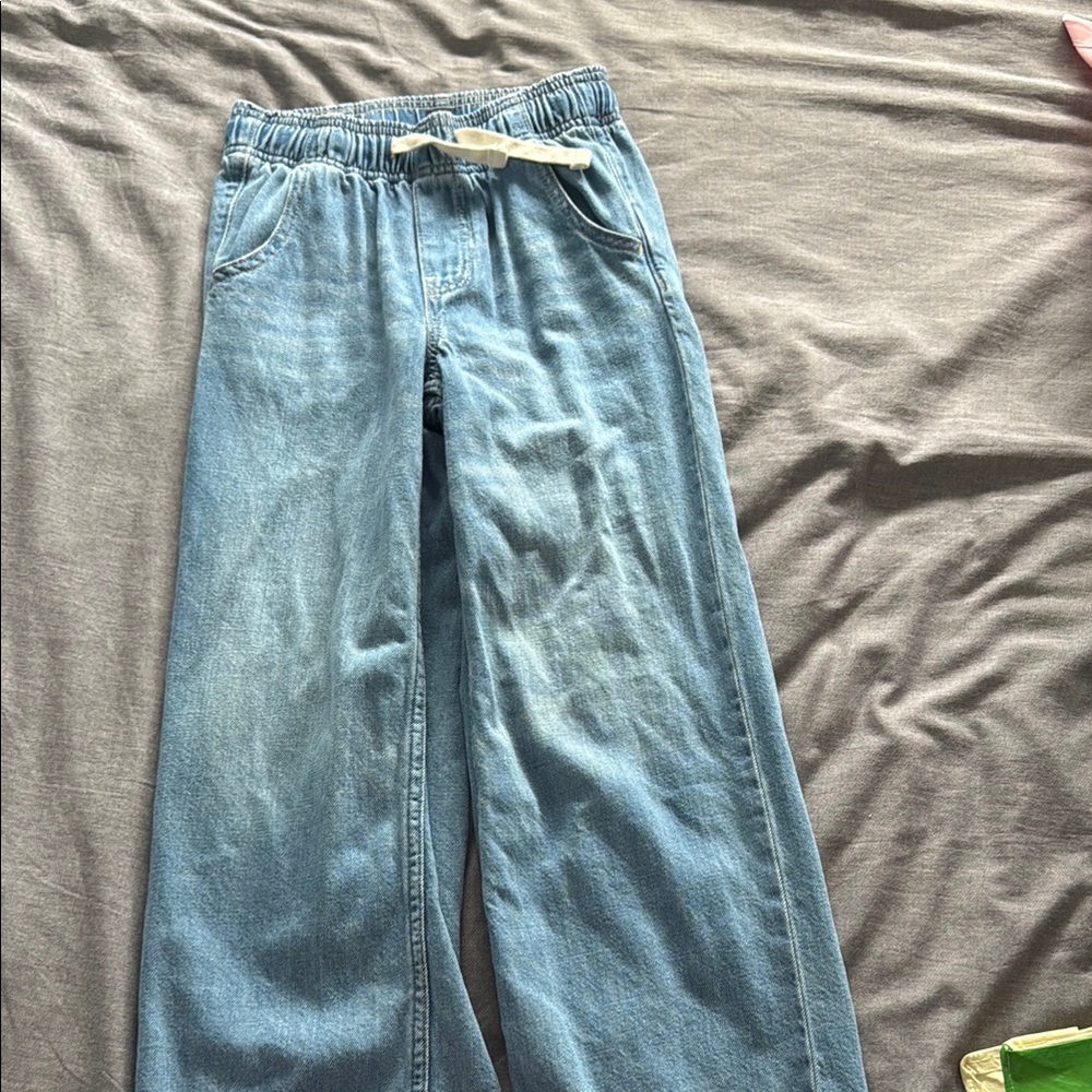 GAP Light Wash Denim Pull-On Jeans